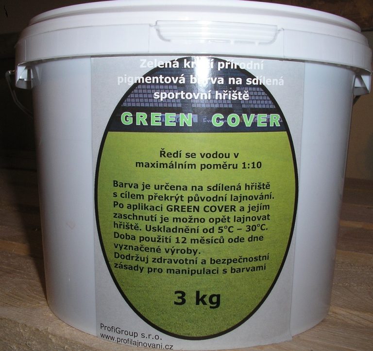 Zelená krycí barva GREEN COVER určená pro překrytí staré bílé lajny