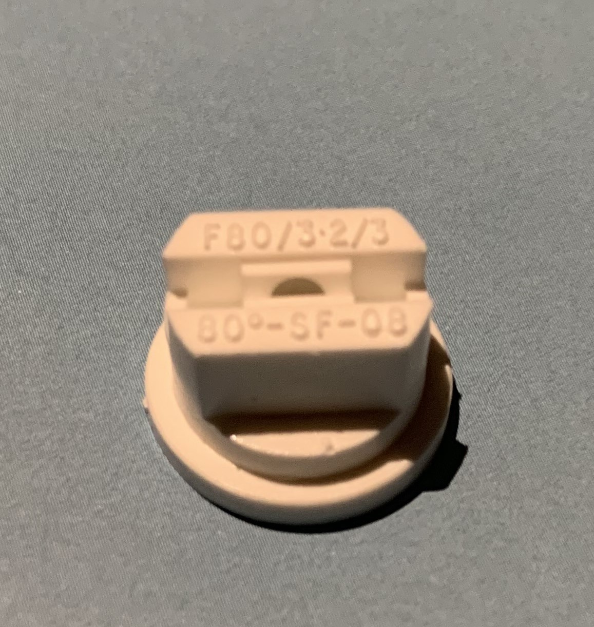 Odvzdušňovací tryska zbavuje systému vzduchových bublin